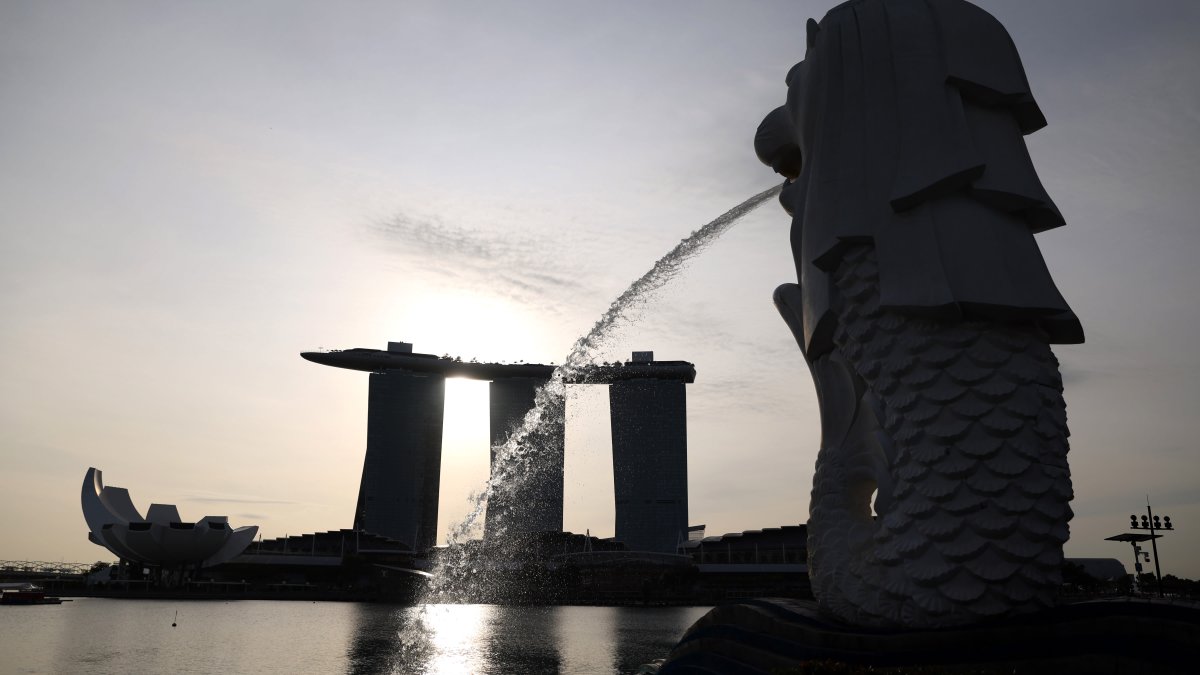 Singapore's Digital Banks Dangle Incentives to Win New Customers — Is It Sustainable? - Vimarsana News