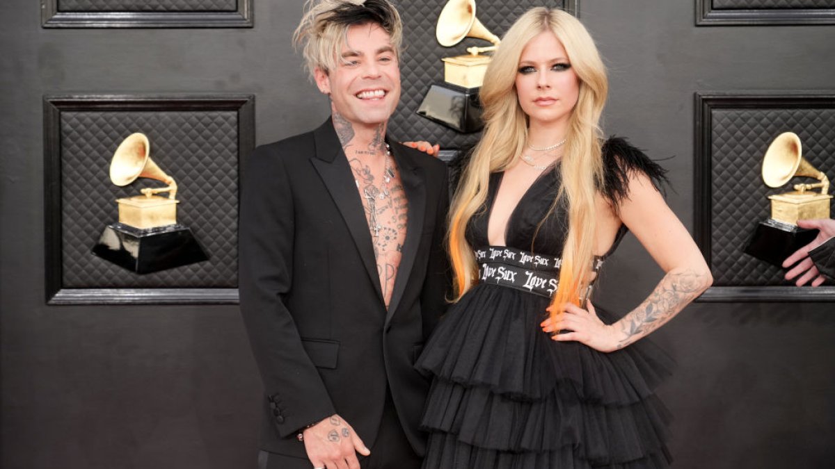 Avril Lavigne and Mod Sun Break Up a Year Following Engagement