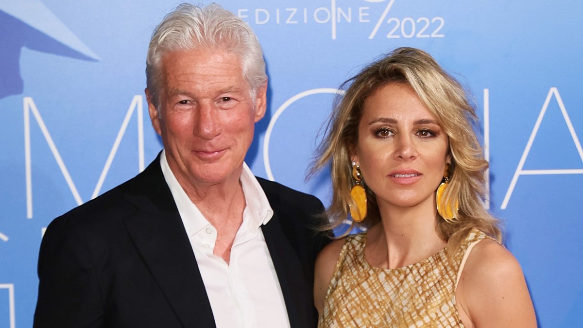 Richard Gere’s Spouse Suggests He is ‘Recovering’ Following Currently being Hospitalized With Pneumonia