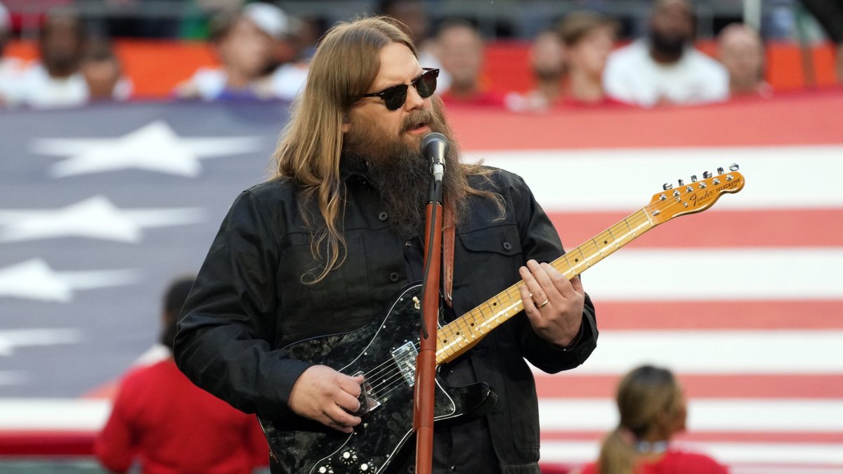 Chris Stapleton Leaves Stadium in Tears With Tremendous Bowl 2023 Nationwide Anthem Functionality