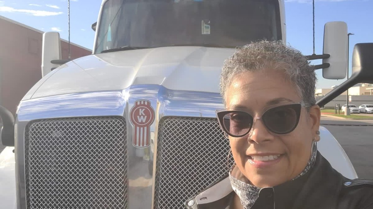 More Women Become Truckers as the Industry Tries to Overcome a Shortage of Drivers - Vimarsana News
