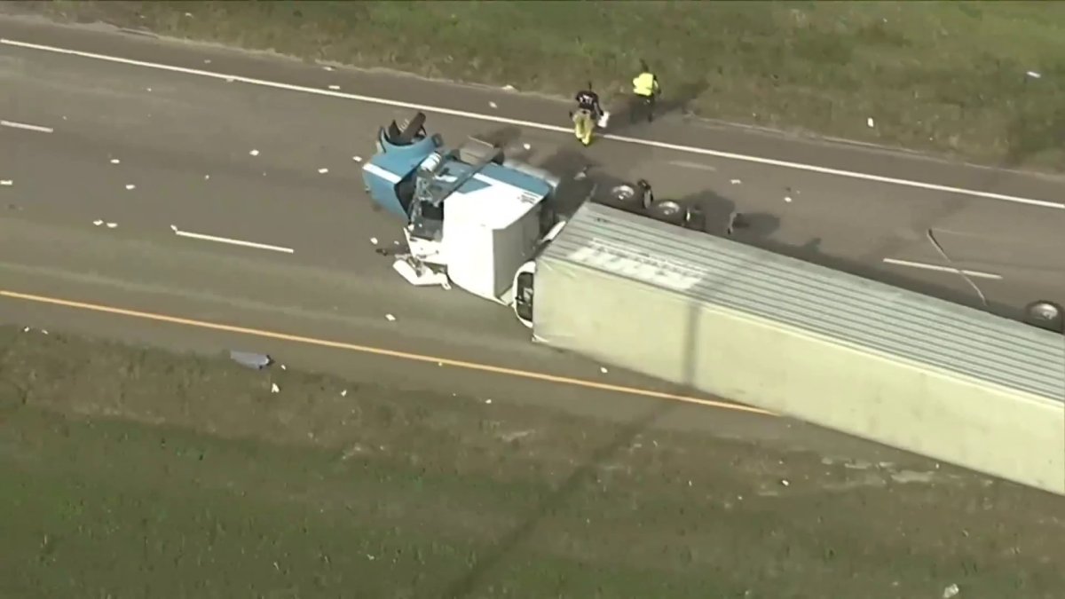 Overturned Tractor Trailer Closes Stretch Of Us 27 In Weston Nbc 6 South Florida 5599