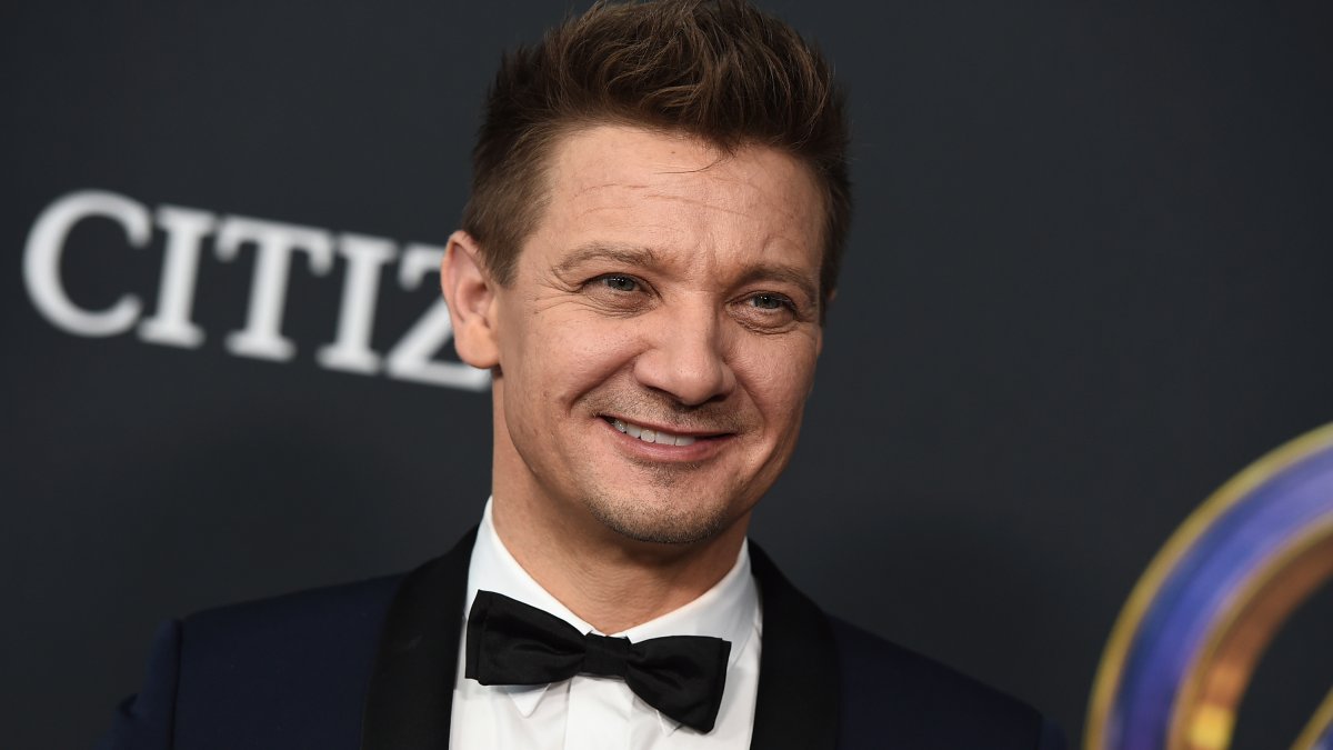 Emotional Jeremy Renner Says He Would ‘Do It Again’ to Conserve Nephew in Very first Job interview Because Incident