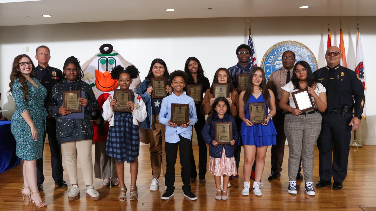 Academy of Excellence Student Honored for Doing the Right Thing – NBC 6 South Florida - Vimarsana News