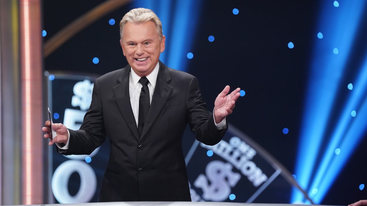 ‘Want Me to Human body Slam Him?’: ‘Wheel of Fortune’ Host Pat Sajak Puts Contestant in Armlock