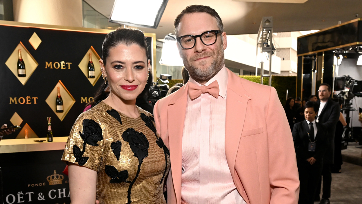 Followers Respond to Seth Rogen Stating Not Obtaining Little ones Served His Career