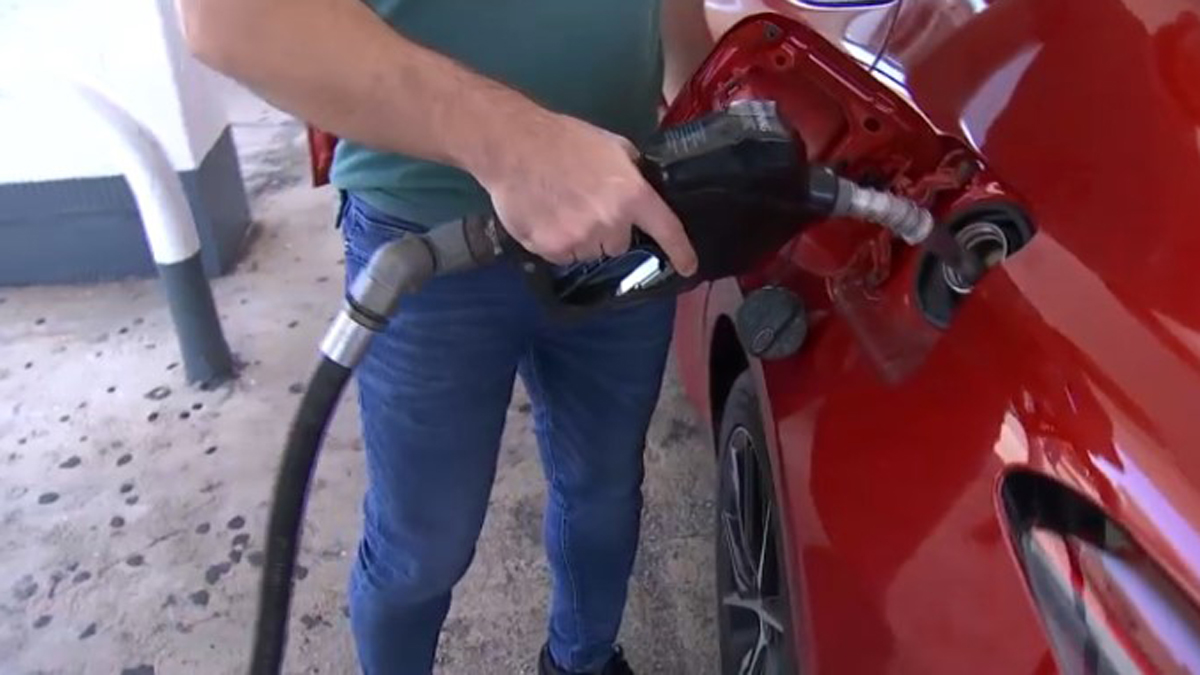 Average gas prices in Florida drop to lowest levels in 3 months AAA