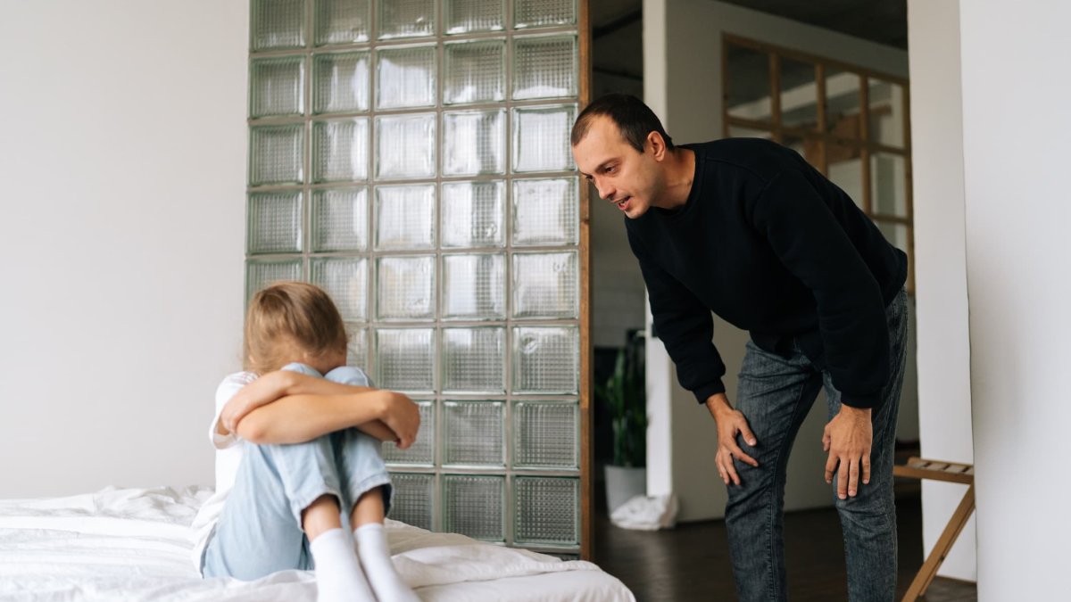 Parents Who Raise Successful Kids Never Use These 5 Toxic Phrases, Says Ivy League Child Psychologist - Vimarsana News