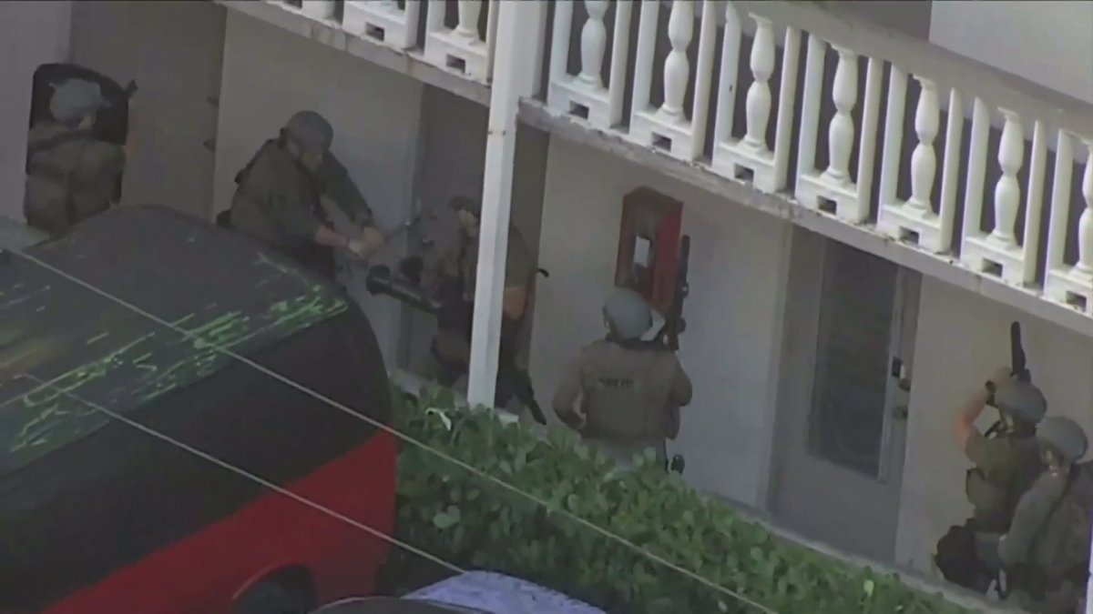 SWAT Standoff at Plantation Apartment NBC 6 South Florida