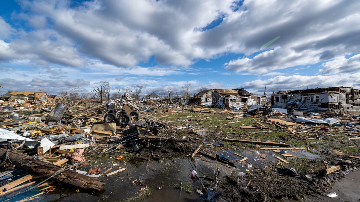 At Least 27 Dead in Tornadoes That Tore Through South, Midwest – NBC 6 South Florida - Vimarsana News