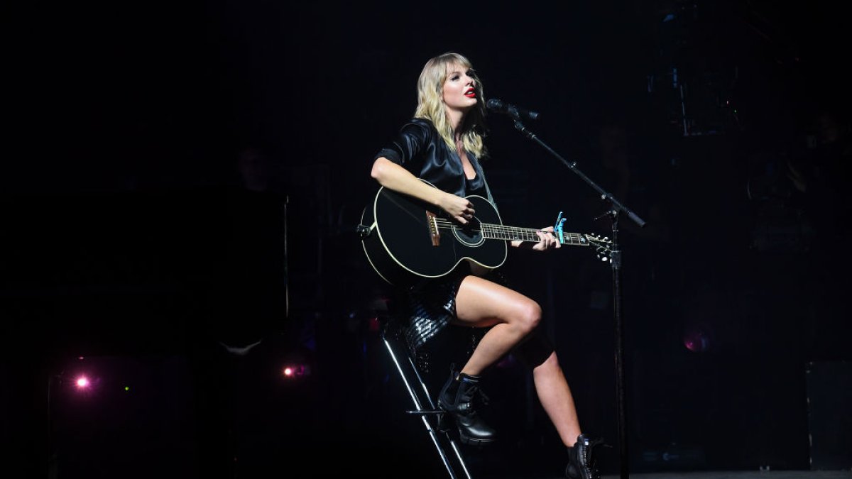 Taylor Swift Fans Increase In excess of 0,000 for Household of Fan Killed Leaving Live performance