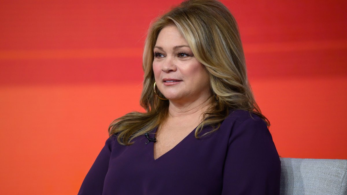 Valerie Bertinelli Suggests Her Cooking Show Has Been Canceled Soon after 14 Seasons on Food items Network