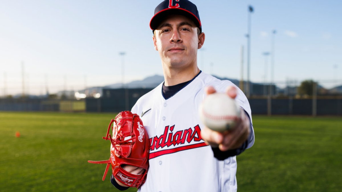 Guardians' Logan Allen strikes out 8, wins MLB debut