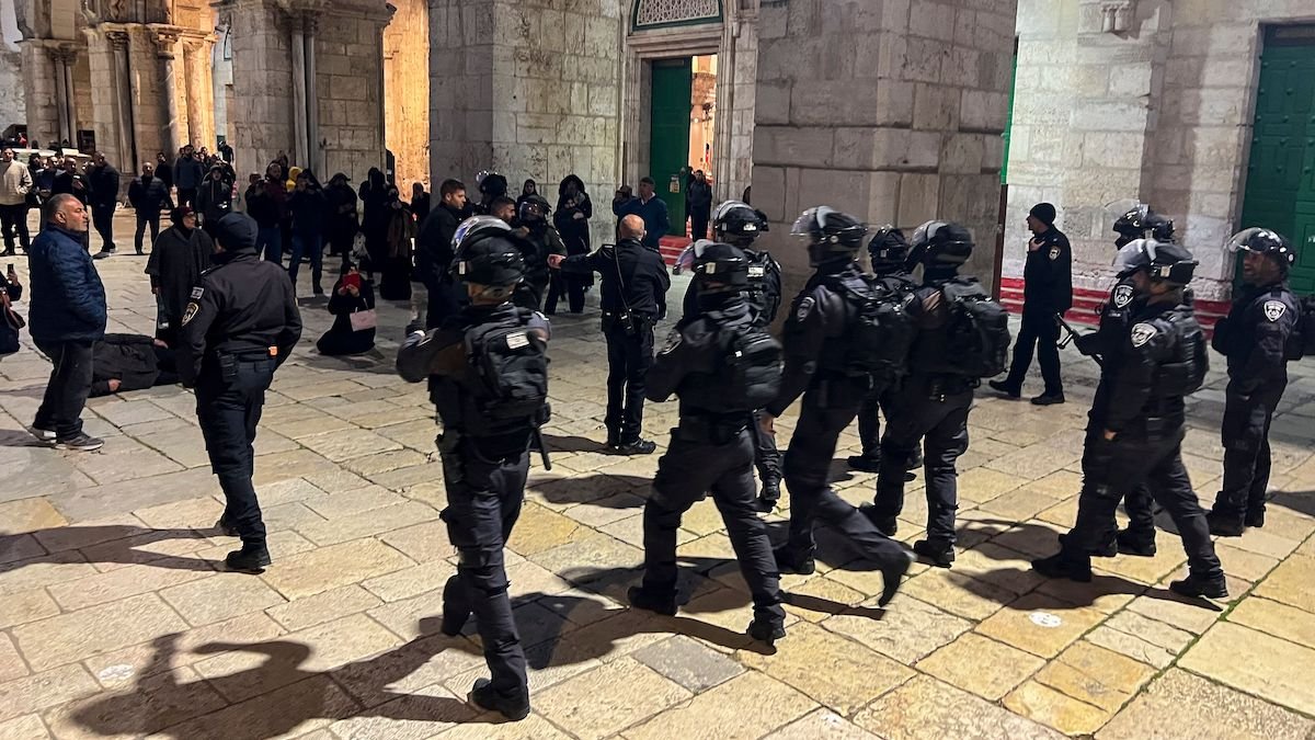 Israeli Forces Storm Al-Aqsa Mosque in Jerusalem, Sparking Clashes – NBC 6 South Florida - Vimarsana News