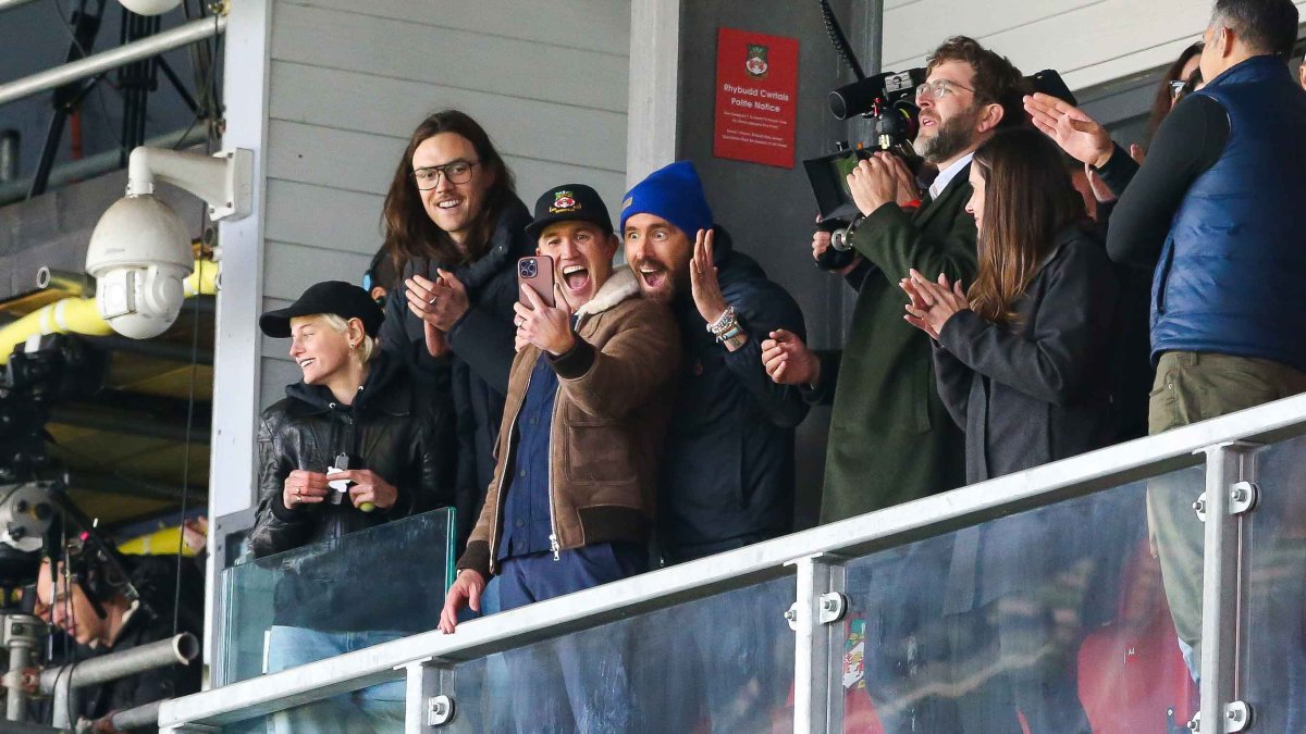 Ryan Reynolds and Rob McElhenney Out for Hollywood Ending With Wrexham