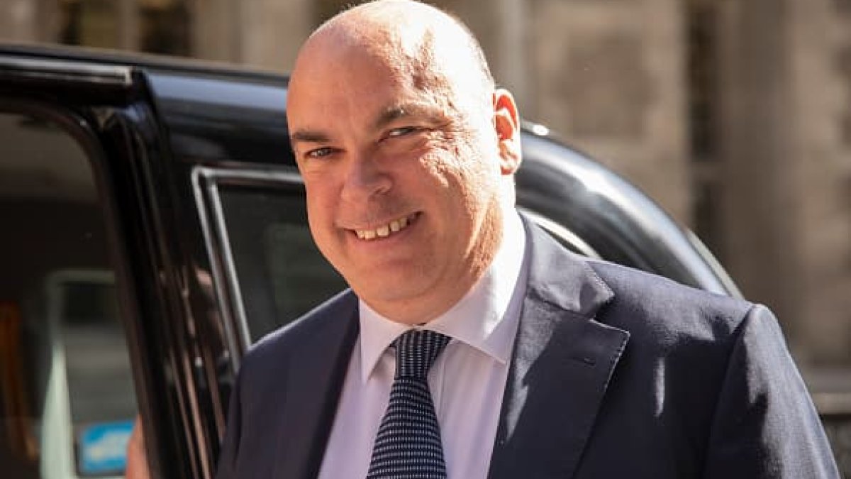 Autonomy Founder Mike Lynch Extradited to the U.S. to Face Fraud Charges - Vimarsana News