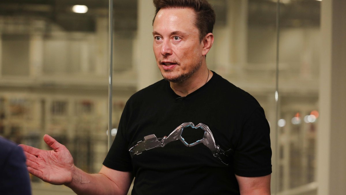 Elon Musk Says He's Upped His Sleep to 6 Hours Per Night—and That His Old Routine Hurt His Brain - Vimarsana News