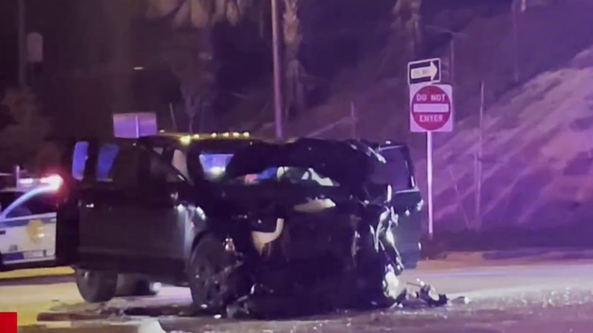 Police Investigate Crash Involving Miami-Dade Officer in Miami Lakes ...
