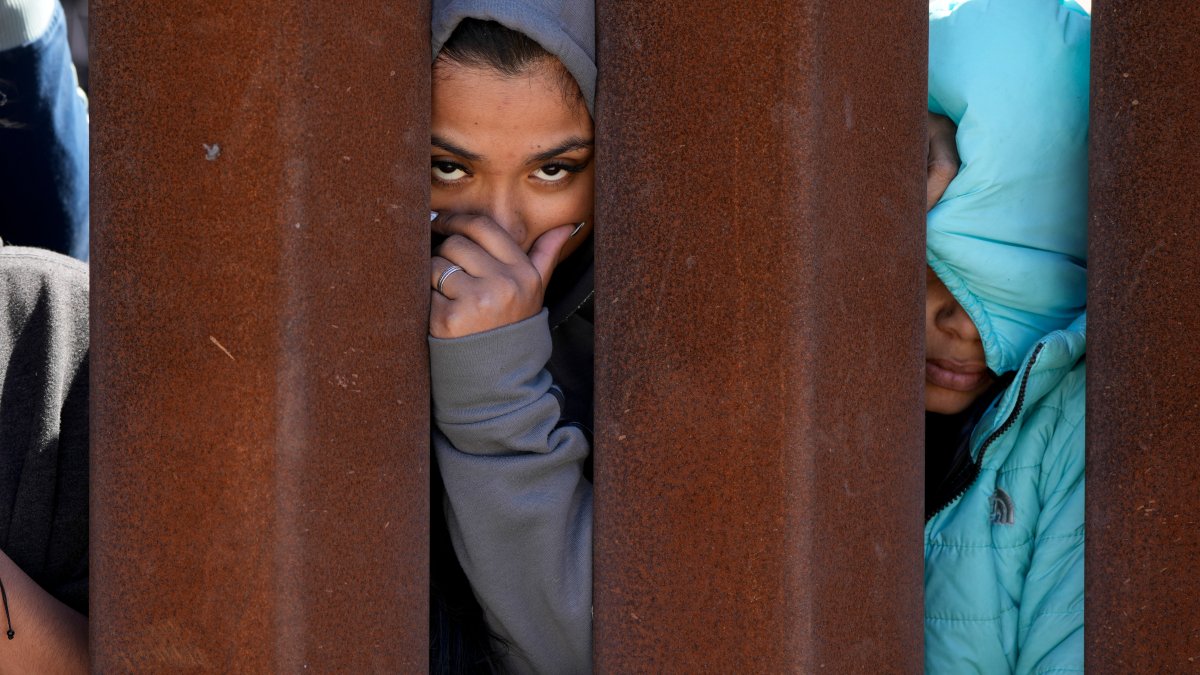 Biden Admin Sets New Immigration Rules at US-Mexico Border Following Title 42 End – NBC 6 South Florida - Vimarsana News
