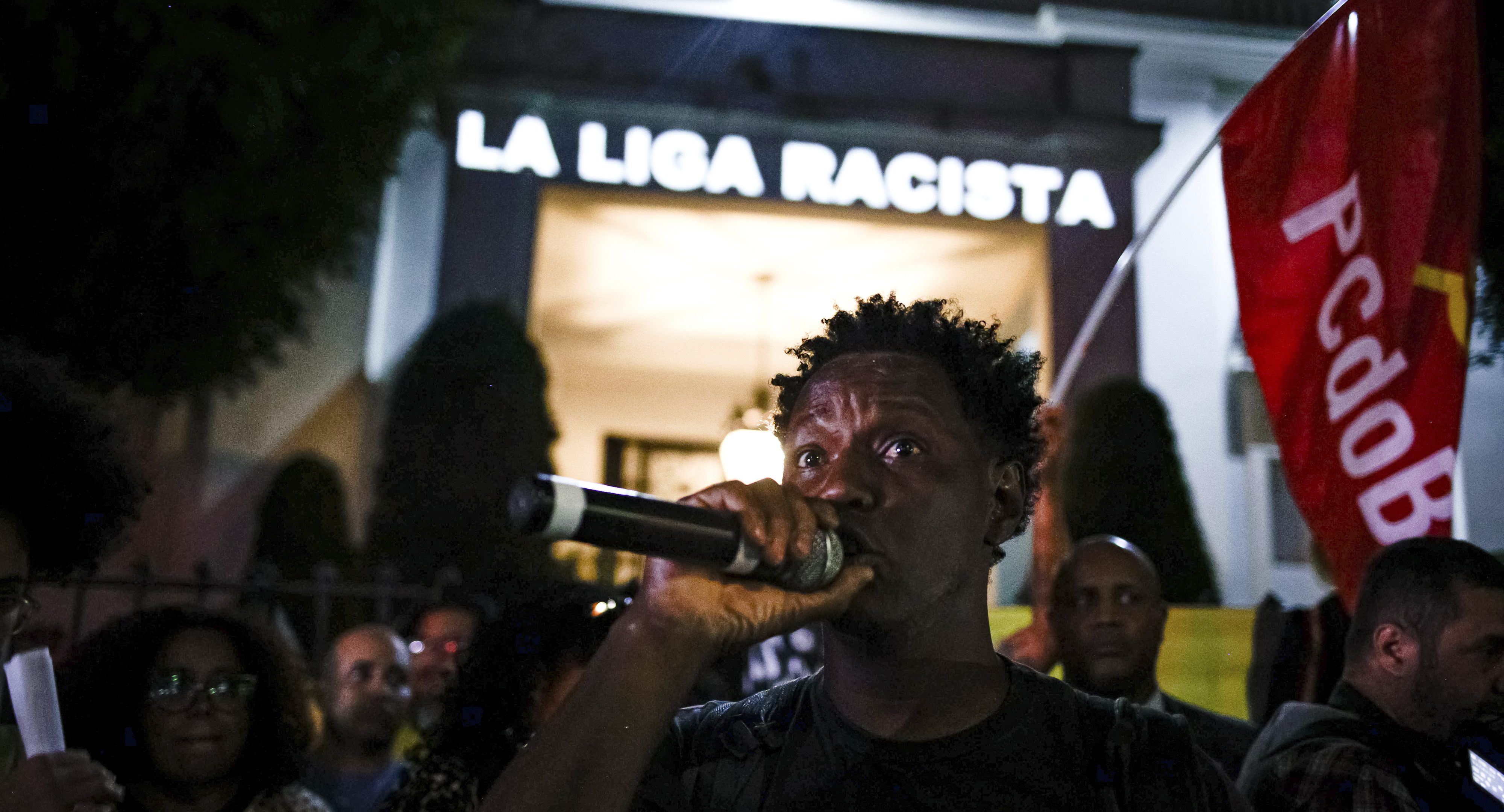 Brazil wear black for first time in anti-racism stand