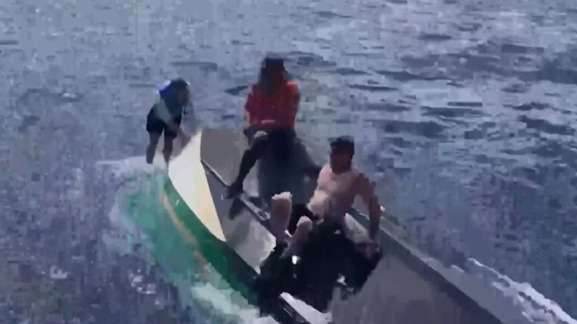 Video Shows Hollywood Charter Boat Rescuing Fishermen After Boat ...