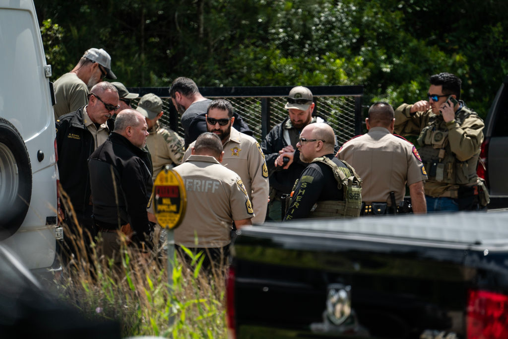 Man Accused Of Killing 5 Texas Neighbors Arrested After Manhunt Nbc 6 South Florida Shopiebee 2622