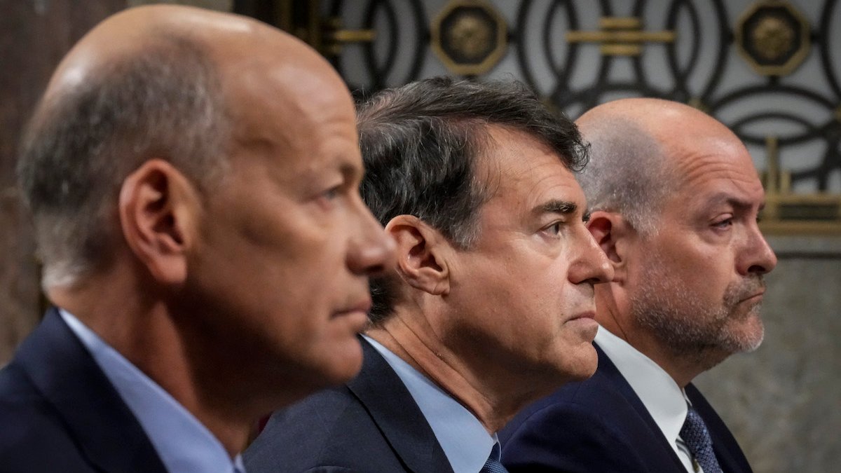 Executives From Failed Banks Face Senate Grilling Over CEO Pay and Bonuses – NBC 6 South Florida - Vimarsana News