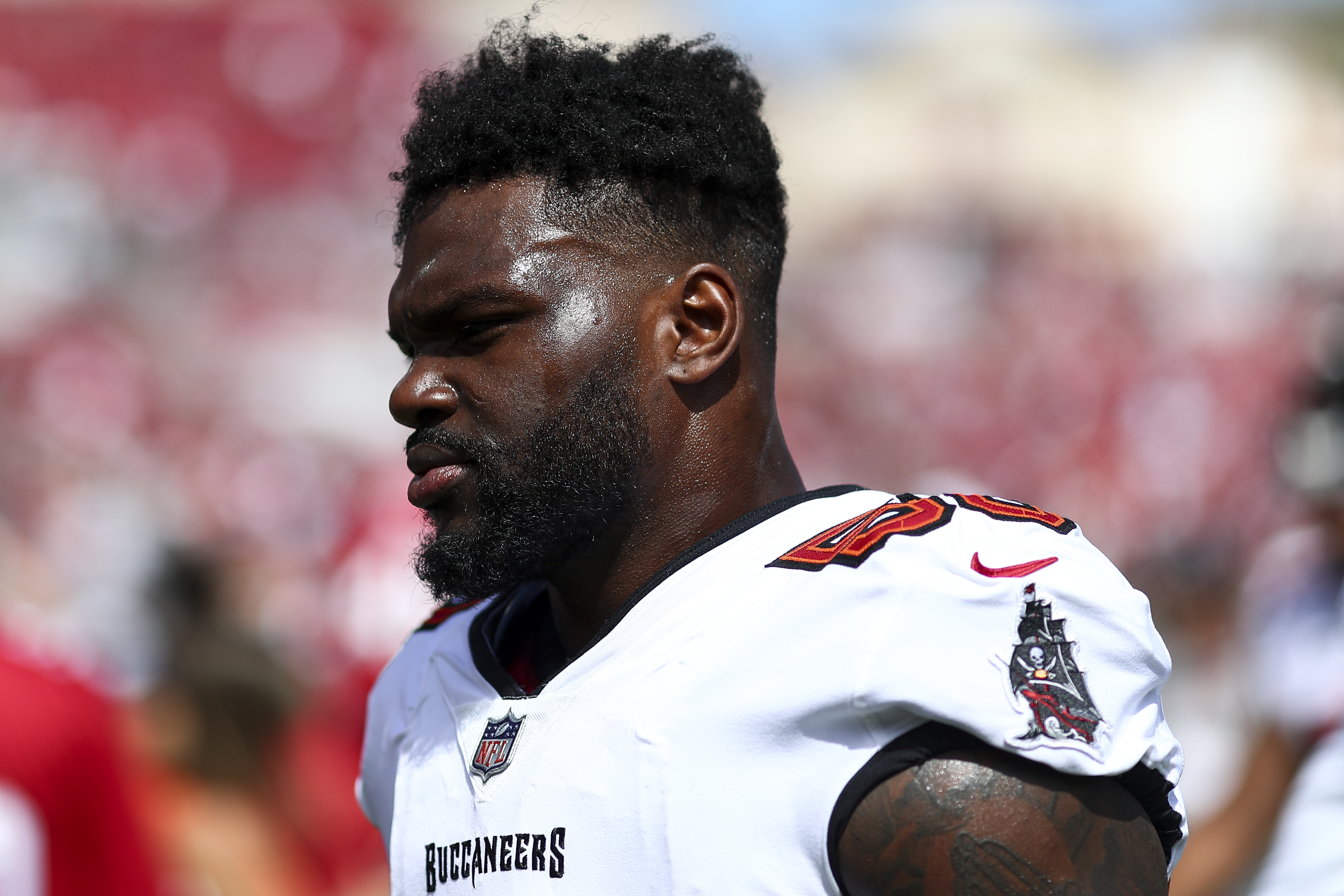 Daughter of Buccaneers LB Shaq Barrett drowns in family pool – KGET 17