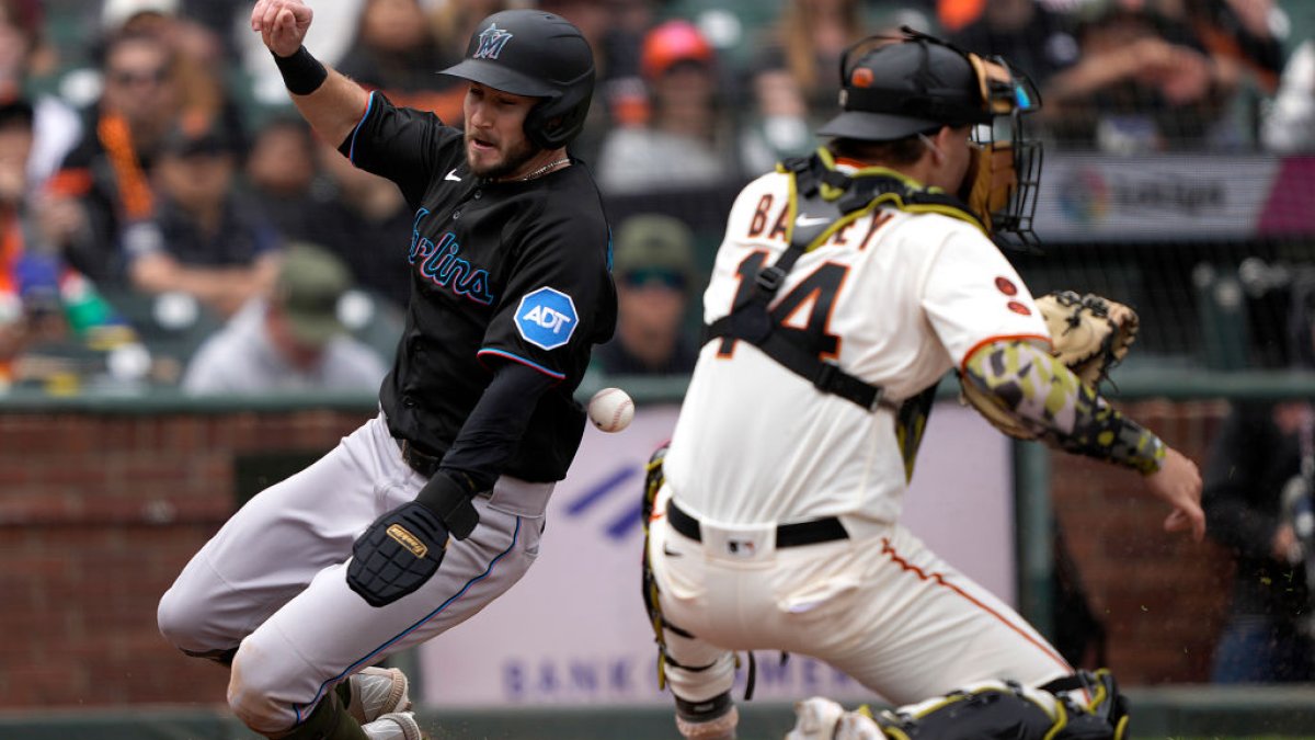 Marlins close out Giants