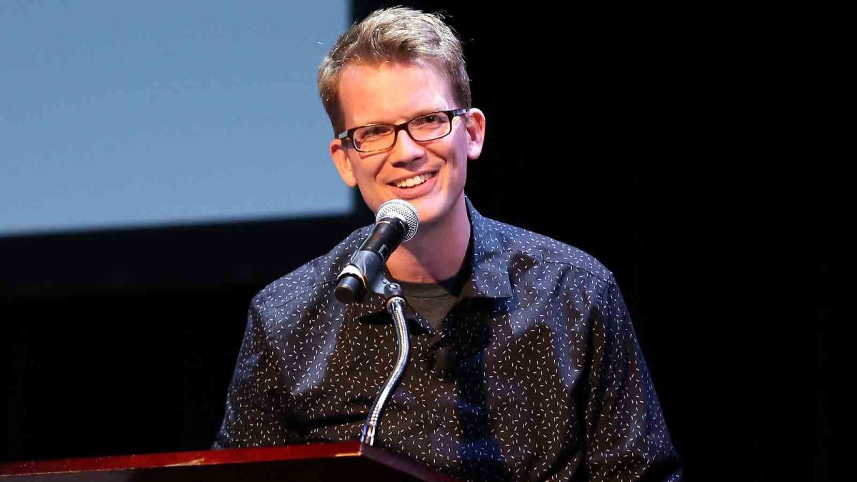 YouTube Vlogger Hank Green Shares Most cancers Prognosis