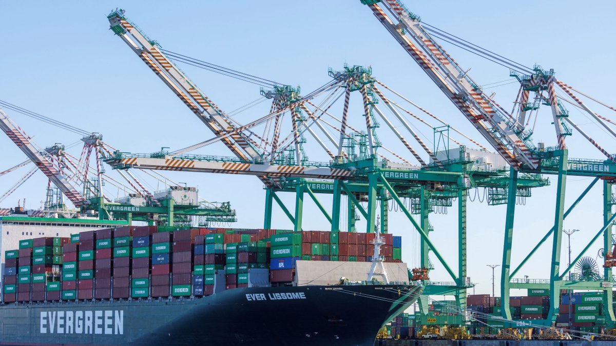 West Coast Port Labor Issues Persist From Los Angeles to Seattle, With Supply Chain Frustration Mounting - Vimarsana News
