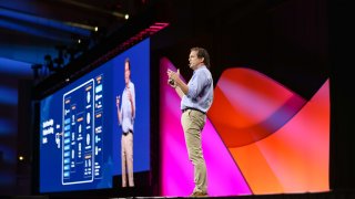 Ed Lein of the Allen Institute for Brain Science speaking on stage