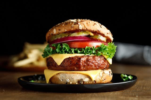 'Real' Meat Maker Cargill May Emerge Big Winner in Plant-Based Food as Buzzy Startup Boom Fades – NBC 6 South Florida - Vimarsana News