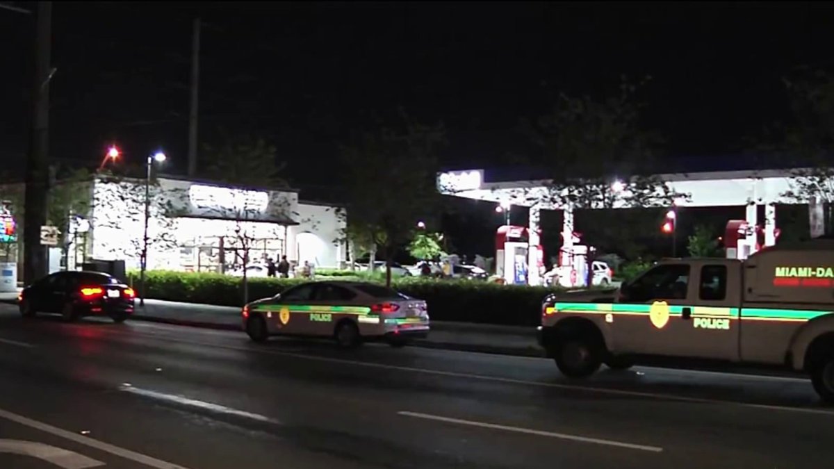 Pregnant Woman Hospitalized After Being Shot Outside 7-Eleven in NW ...