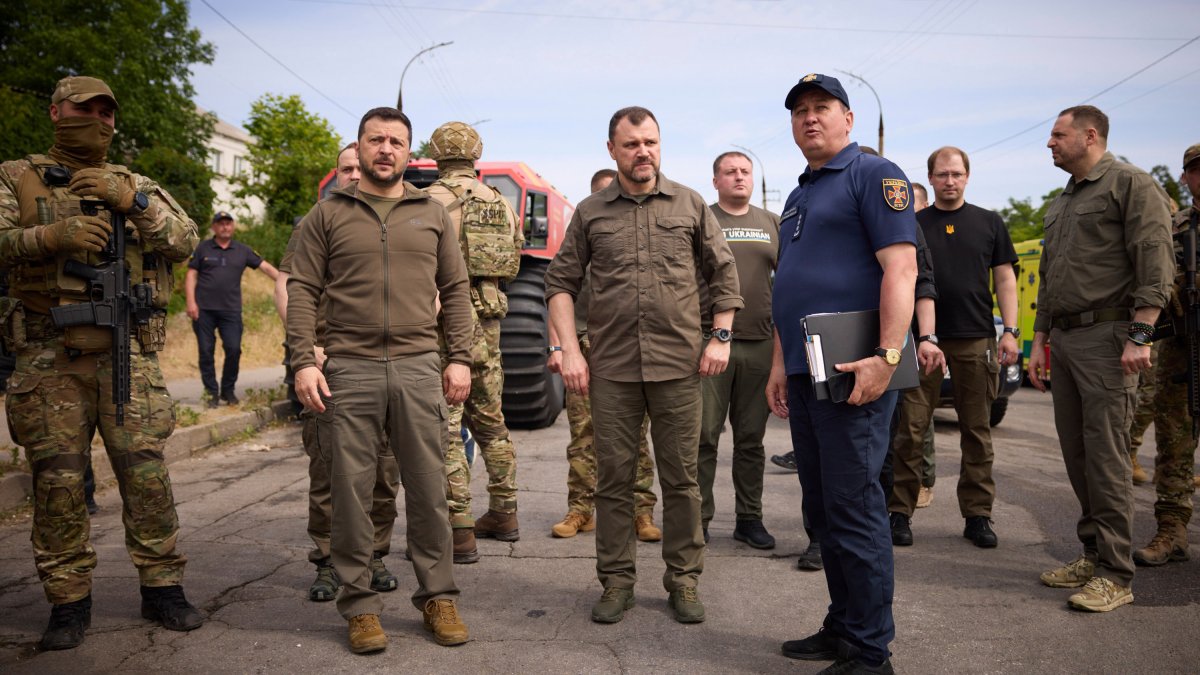 Russia shells Ukrainian city inundated by dam collapse – NBC 6 South Florida - Vimarsana News