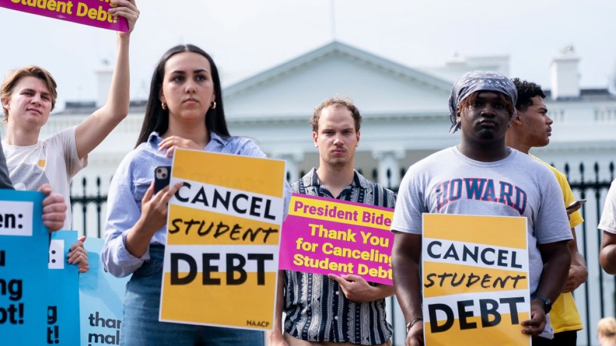 Student loan payment pause is ending. Here's everything you need to know – NBC 6 South Florida - Vimarsana News