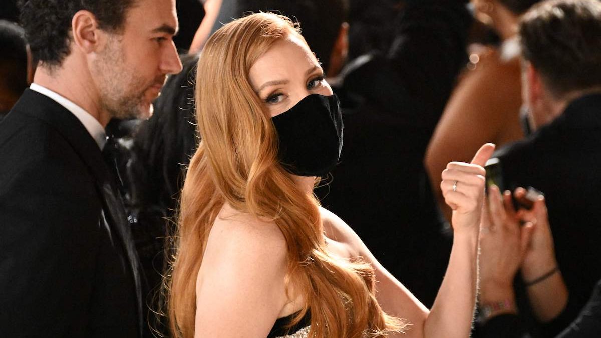 Jessica Chastain reveals why she wore a mask to the Oscars