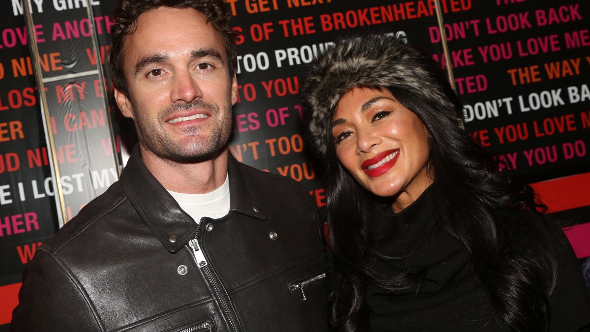 Pussycat Dolls’ Nicole Scherzinger is engaged to Thom Evans