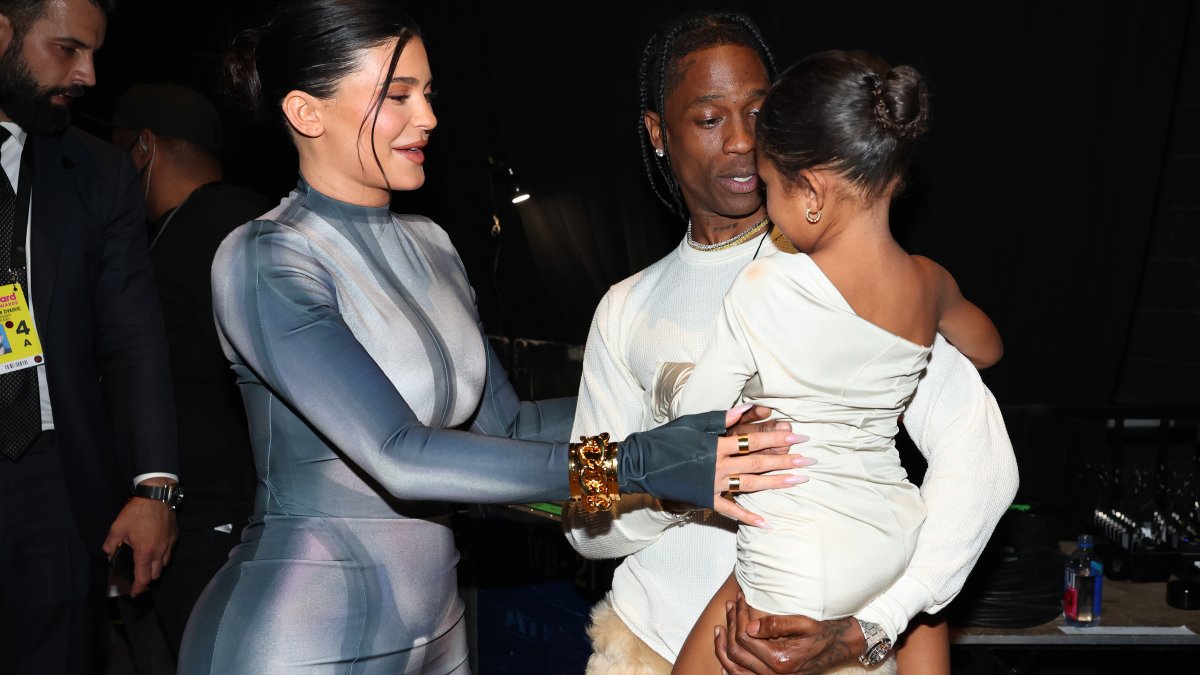 Here is what Kylie Jenner and Travis Scott improve their son’s name to