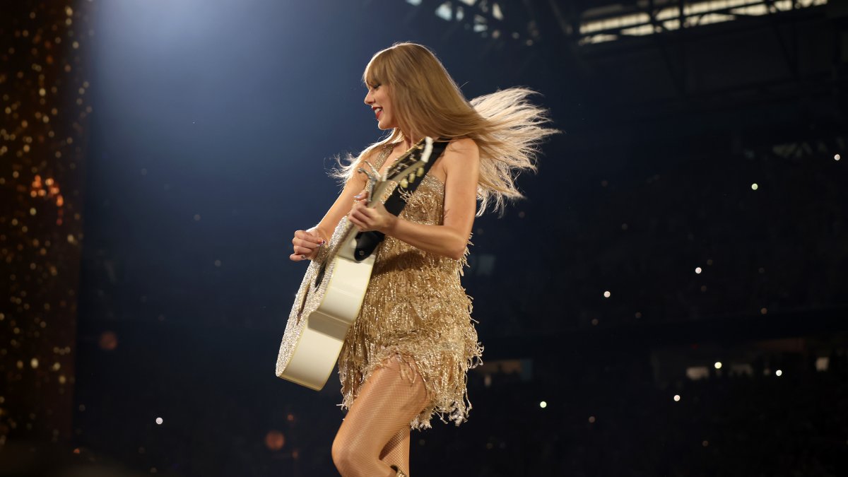 Taylor Swift jokes about apparent phase malfunction all through The Eras Tour concert