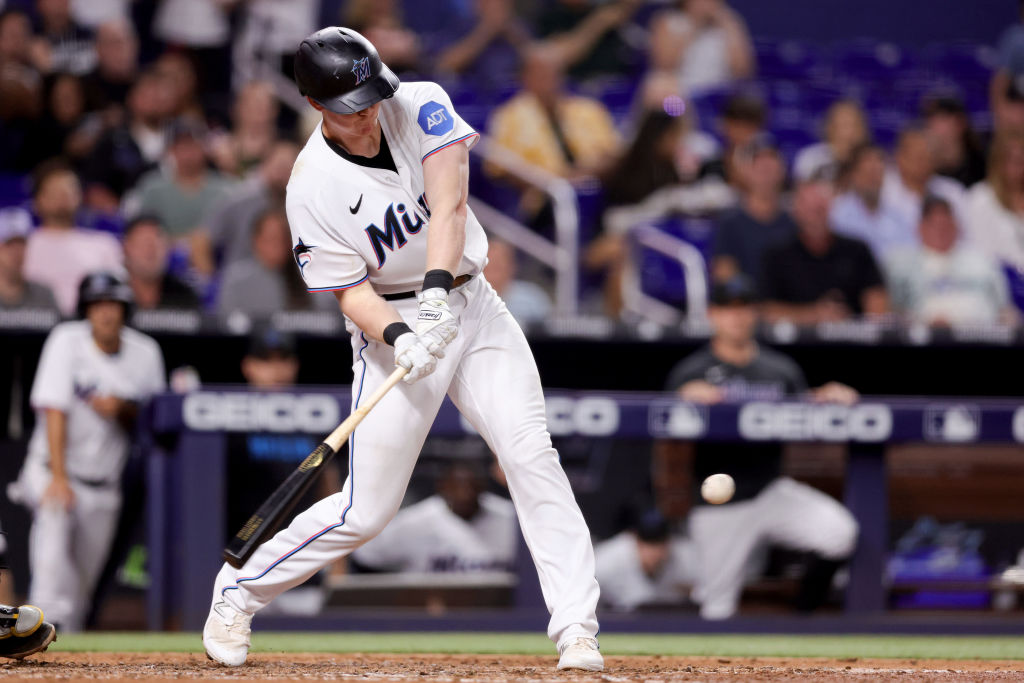 Garrett Cooper's 3-run HR highlights 8th inning as Marlins beat