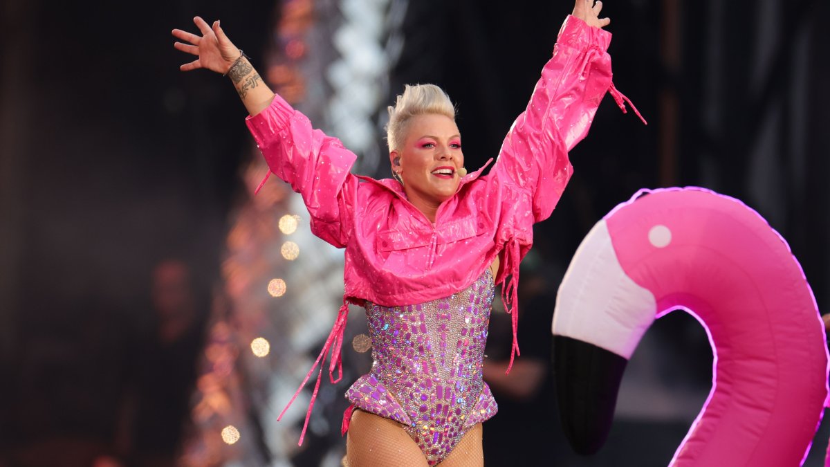 Pink’s response to a fan giving her a large wheel of cheese is the grate-est