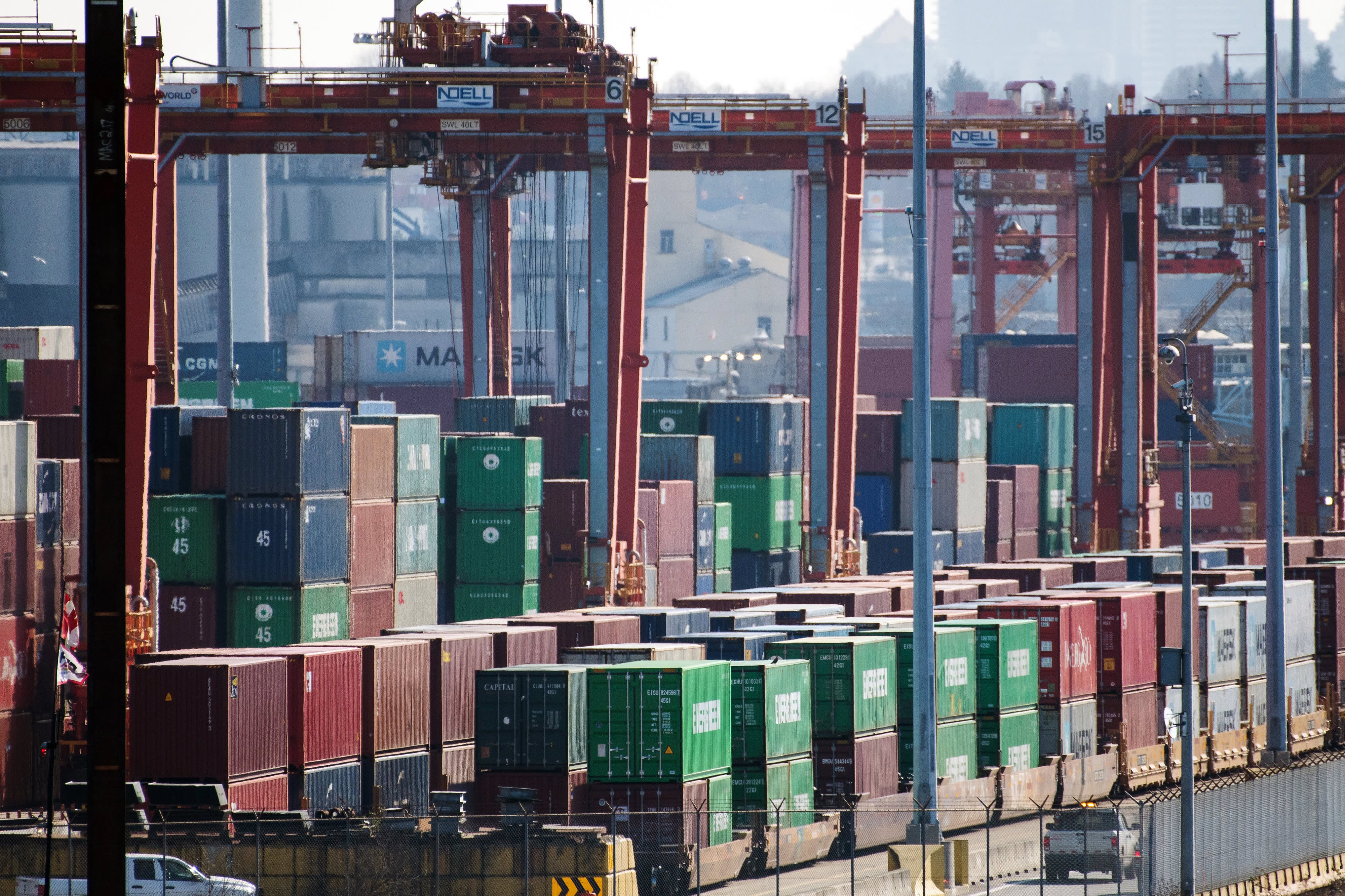 Rail Trade From Canada Plummets Due to West Coast Ports Strike, Down Nearly 50% - Vimarsana News