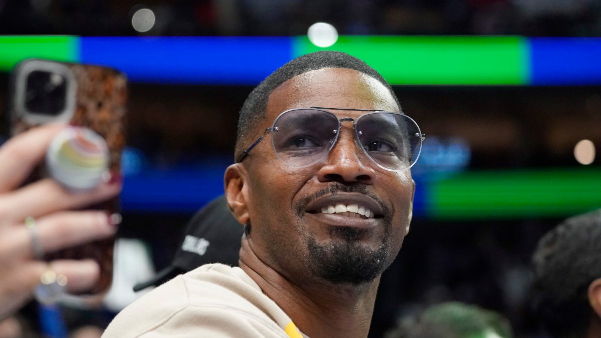 Jamie Foxx tells fans in an Instagram concept that he is recovering from an disease