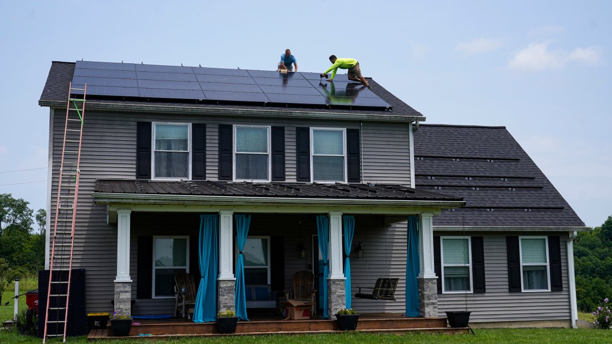Inflation Reduction Act is already turbocharging clean energy tech – NBC 6 South Florida - Vimarsana News