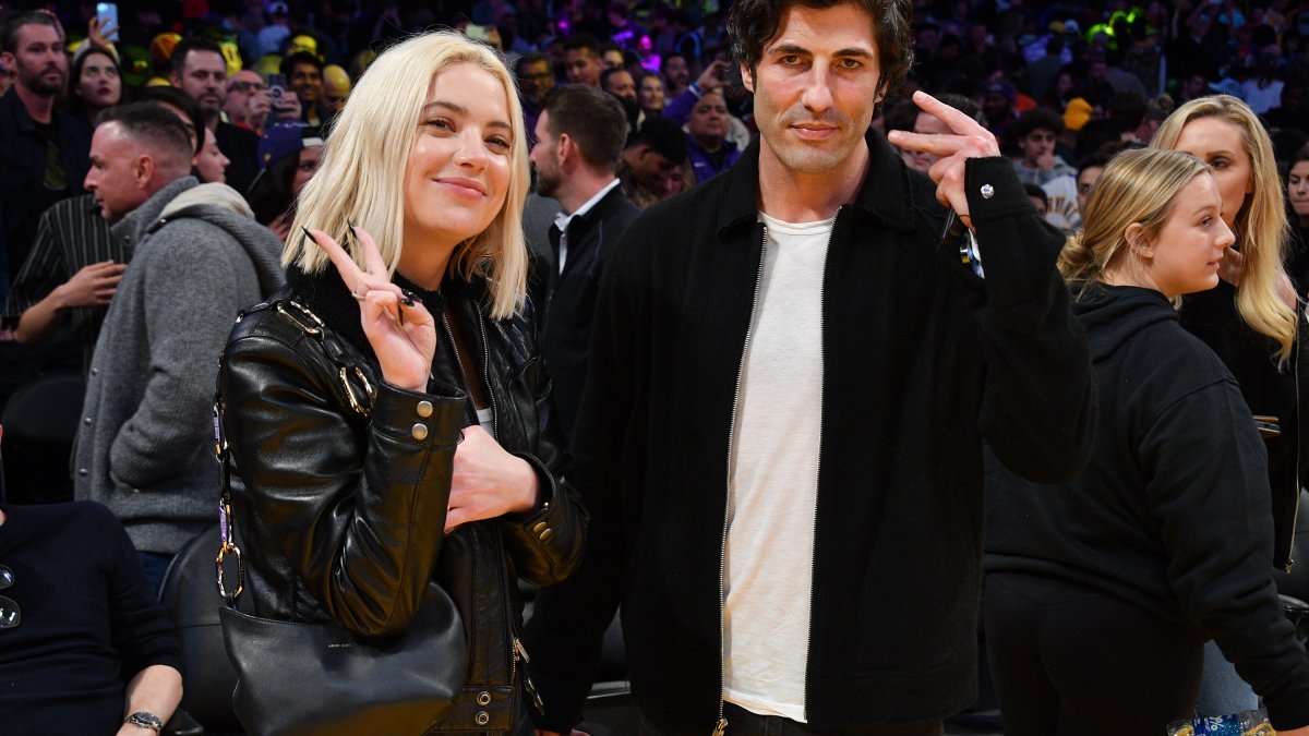 Ashley Benson is engaged to oil heir Brandon Davis: See her ring