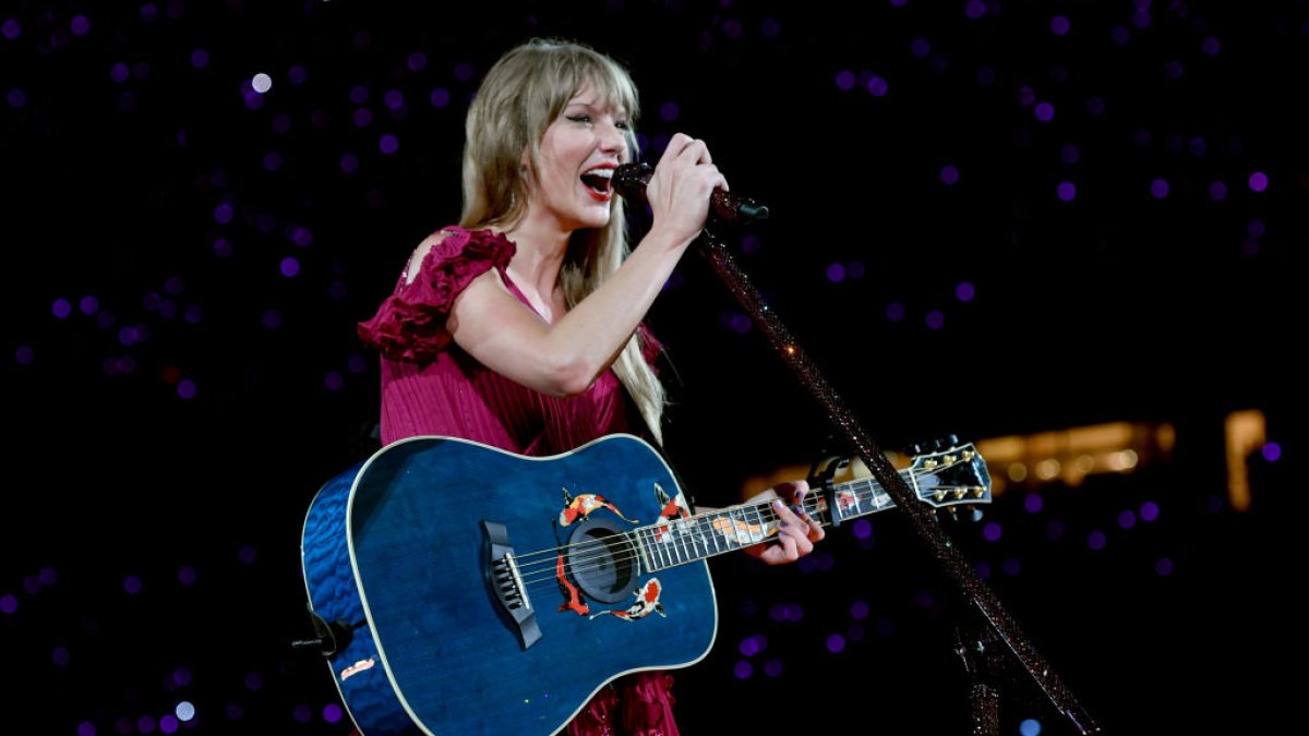 Ticketmaster faces another setback as web-site concerns halt Taylor Swift ‘Eras’ tour ticket profits in France