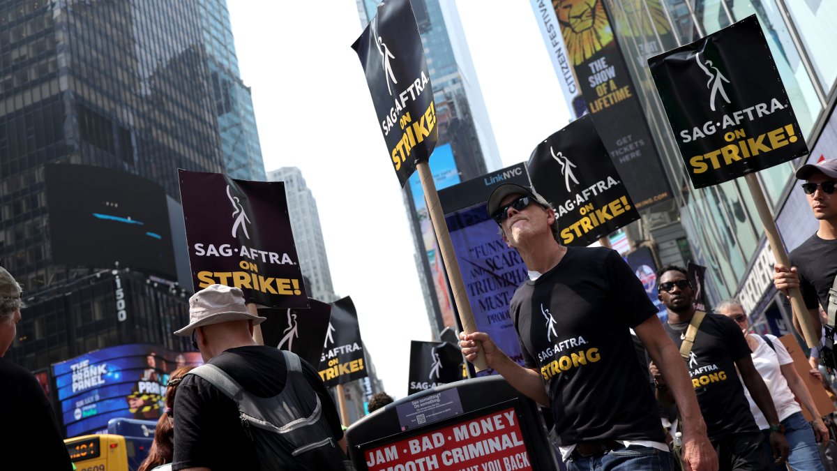 Broadway averts potential strike as tentative offer with IATSE reached