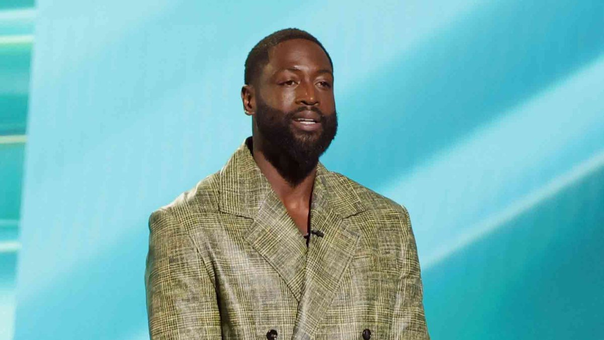 Dwyane Wade joins Chicago Sky's ownership group – NBC 6 South Florida - Vimarsana News
