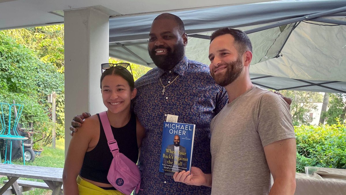 Michael Oher retains book signing in Baltimore one particular 7 days following suing to conclude his conservatorship